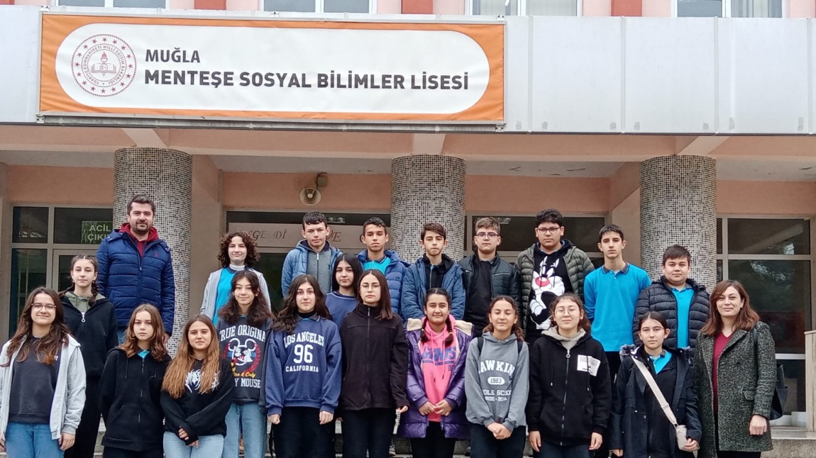 Okulumuz 8. Sınıf öğrencileri puanla yerleşen liseleri ziyaret ettiler.